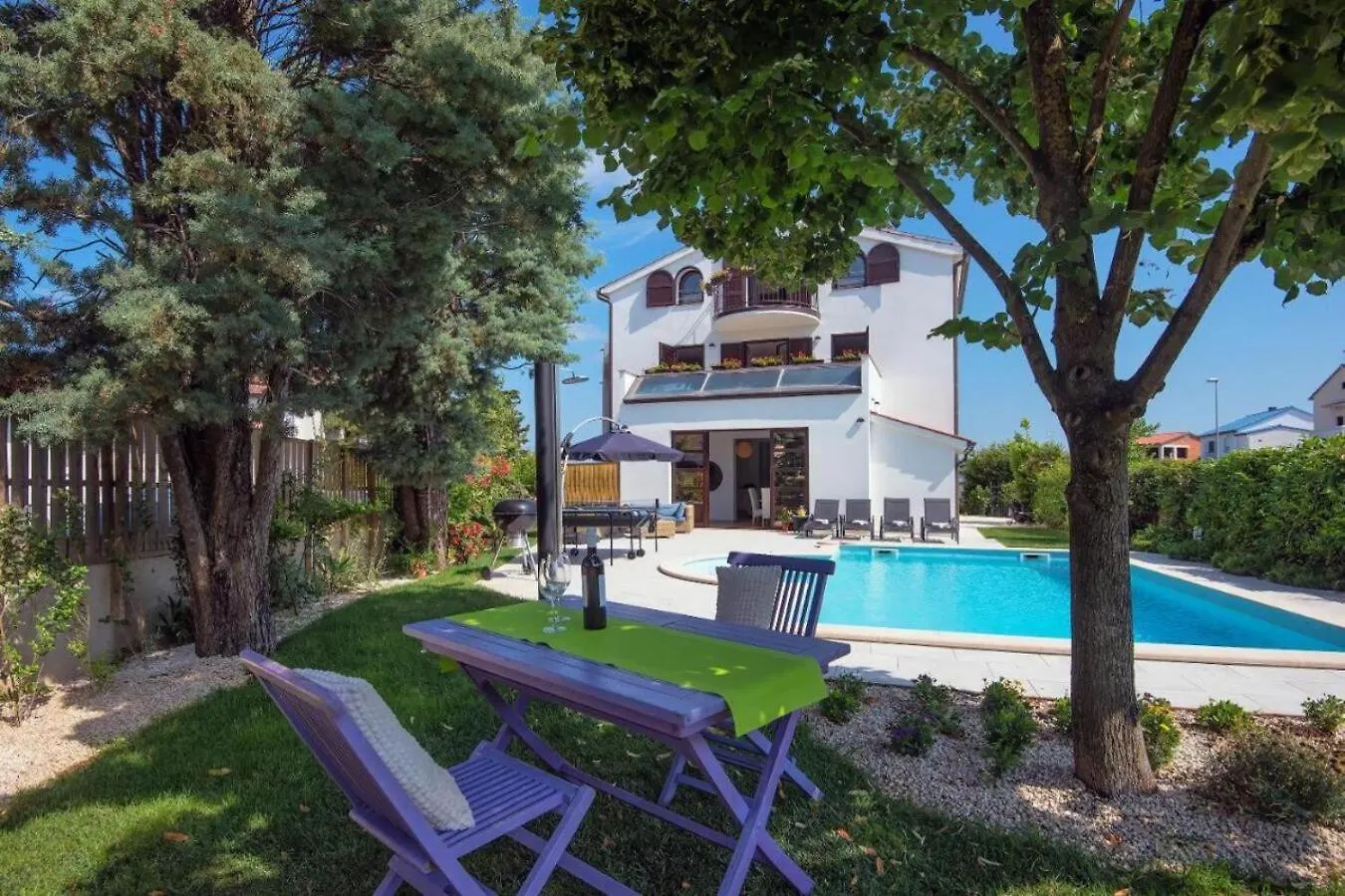 Villa Andrija In Fazana For 9 People With Sea View & Heated Pool - Only 400 M From The Beach