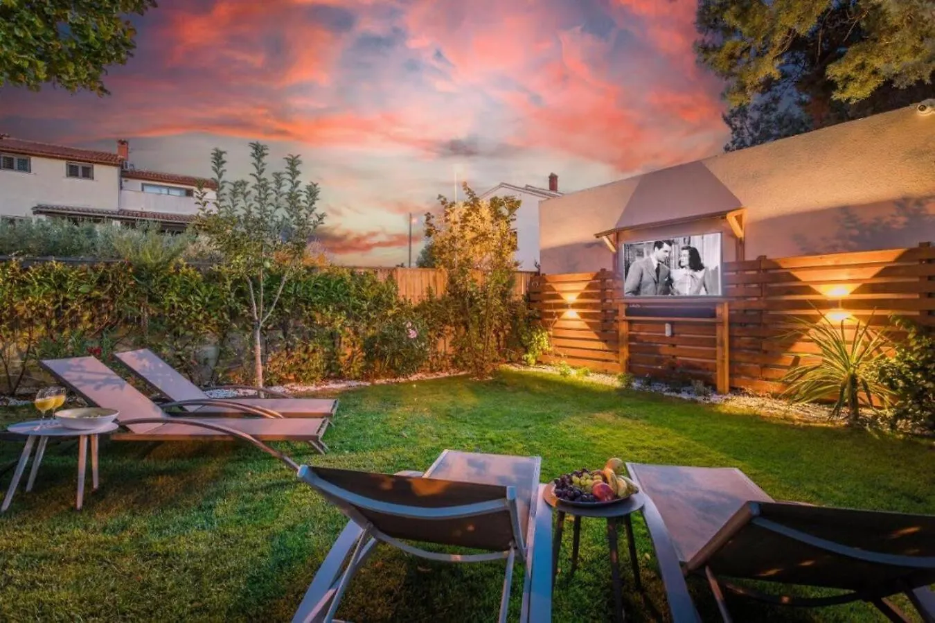 Villa Andrija In Fazana For 9 People With Sea View & Heated Pool - Only 400 M From The Beach Croacia