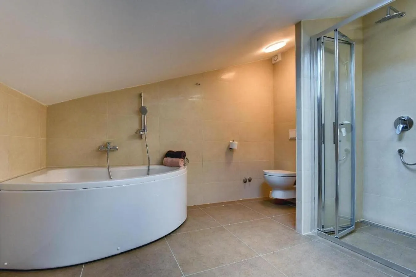 Villa Andrija In Fazana For 9 People With Sea View & Heated Pool - Only 400 M From The Beach