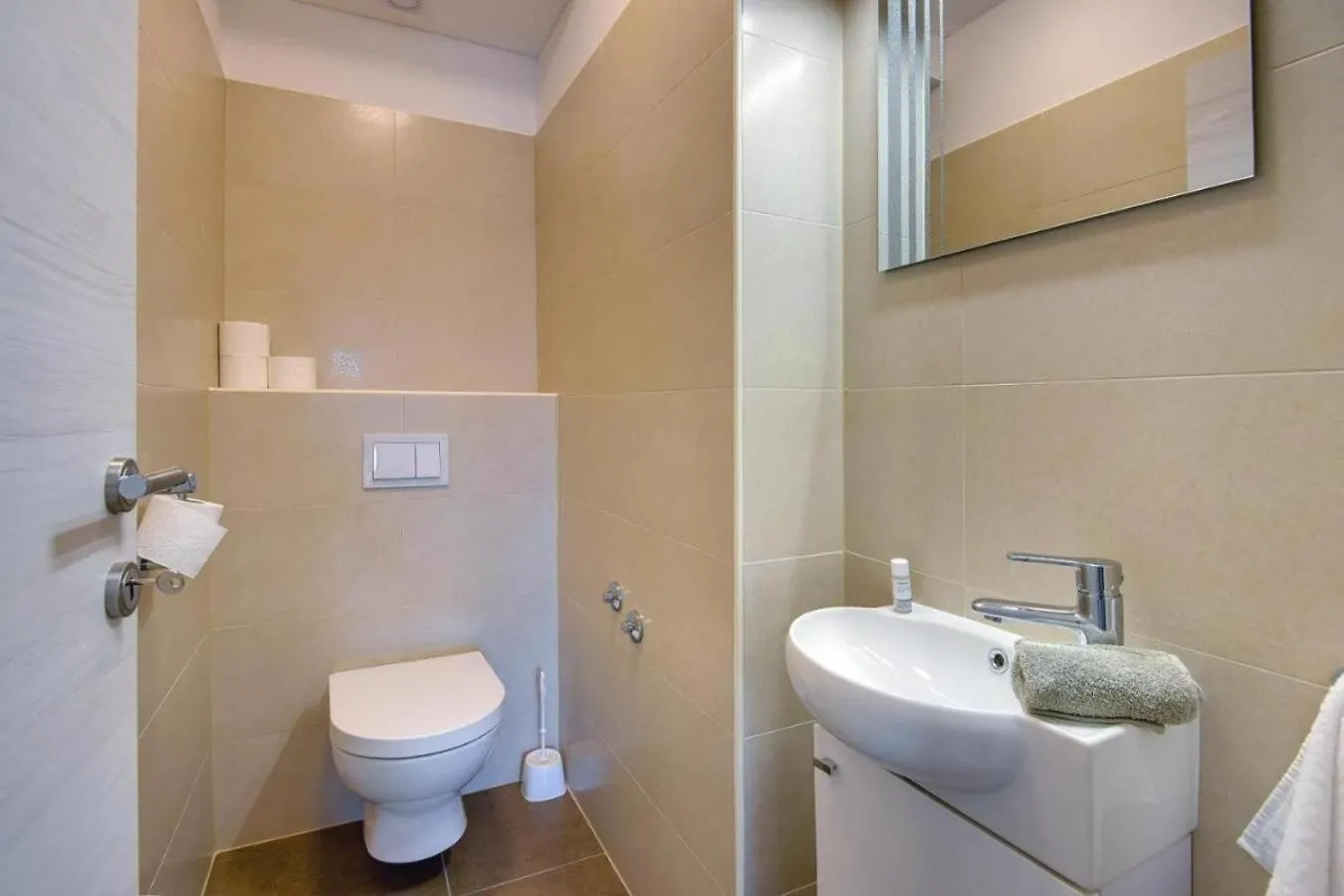 Villa Andrija In Fazana For 9 People With Sea View & Heated Pool - Only 400 M From The Beach
