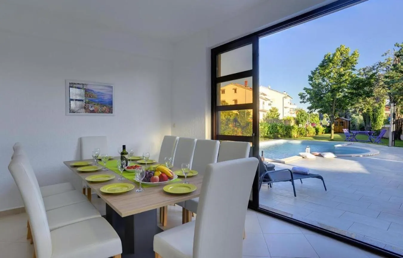 Villa Andrija In Fazana For 9 People With Sea View & Heated Pool - Only 400 M From The Beach Croatia