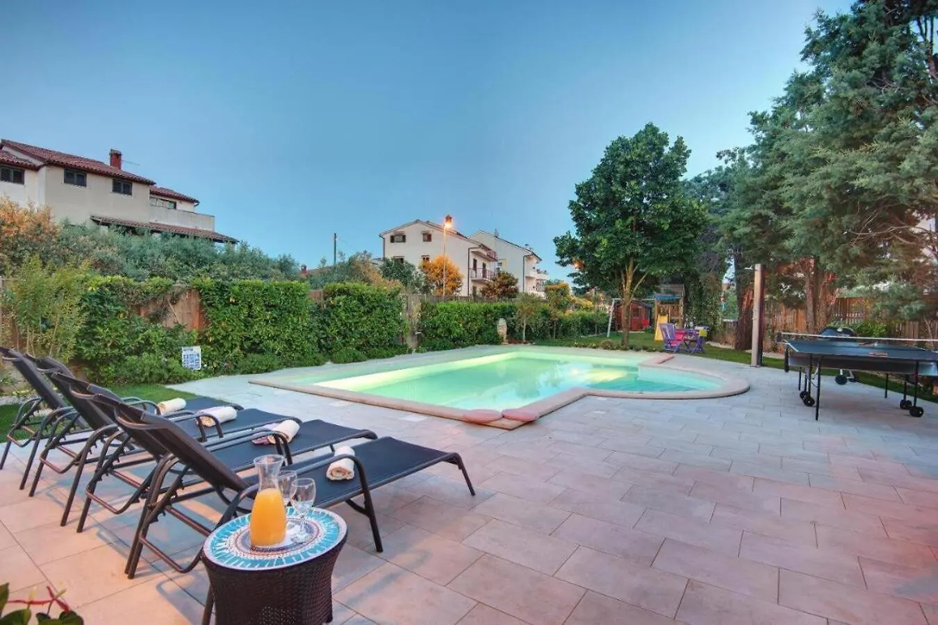 Villa Andrija In Fazana For 9 People With Sea View & Heated Pool - Only 400 M From The Beach
