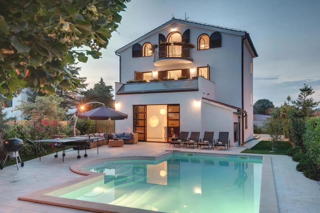 Villa Andrija In Fazana For 9 People With Sea View & Heated Pool - Only 400 M From The Beach 0*,  Croatia